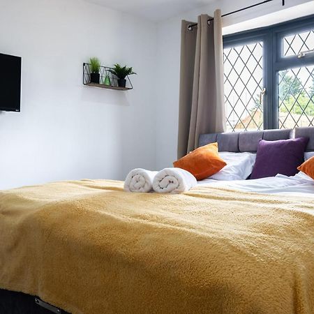 7 Guests - 4 Bedroom - Free Wi-Fi - เคทเทอริง ภายนอก รูปภาพ