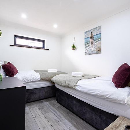 7 Guests - 4 Bedroom - Free Wi-Fi - เคทเทอริง ภายนอก รูปภาพ
