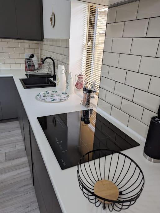 7 Guests - 4 Bedroom - Free Wi-Fi - เคทเทอริง ภายนอก รูปภาพ