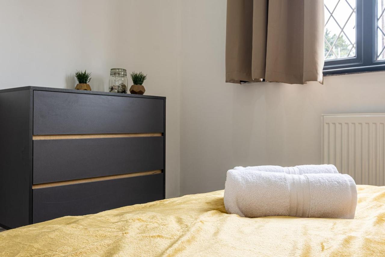 7 Guests - 4 Bedroom - Free Wi-Fi - เคทเทอริง ภายนอก รูปภาพ