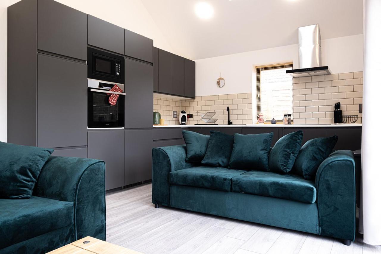 7 Guests - 4 Bedroom - Free Wi-Fi - เคทเทอริง ภายนอก รูปภาพ