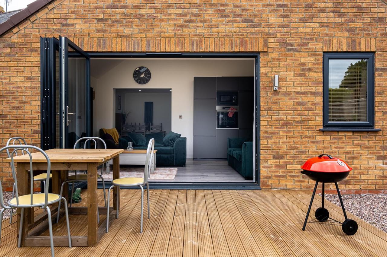 7 Guests - 4 Bedroom - Free Wi-Fi - เคทเทอริง ภายนอก รูปภาพ