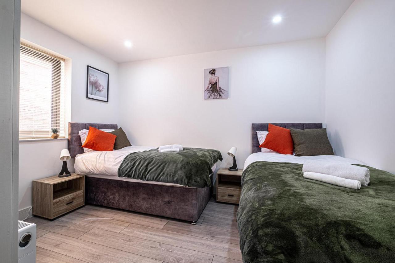 7 Guests - 4 Bedroom - Free Wi-Fi - เคทเทอริง ภายนอก รูปภาพ